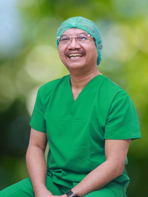 Foto DR. dr. Heri Suroto, Sp.OT, FICS